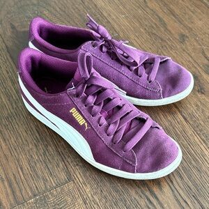 Puma Women's Violet Suede Sneakers - Size 7